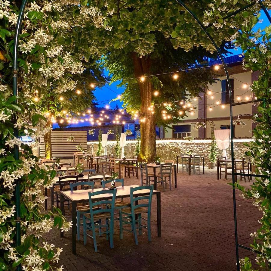 Hotel Milano Pool & Garden Salice Terme Bagian luar foto