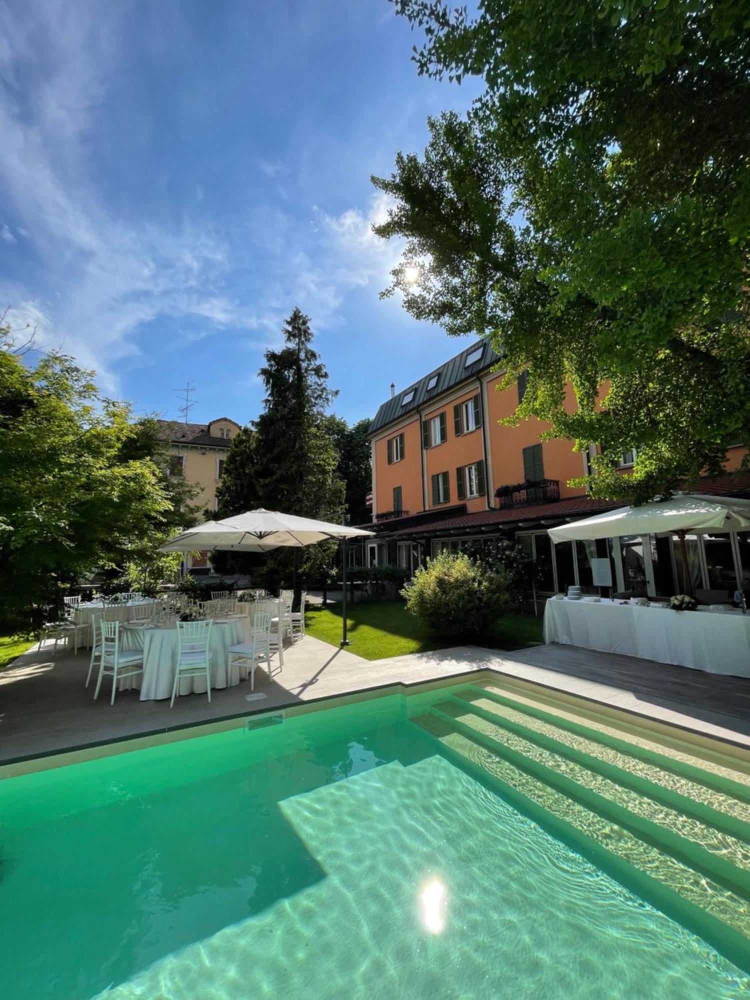 Hotel Milano Pool & Garden Salice Terme Bagian luar foto