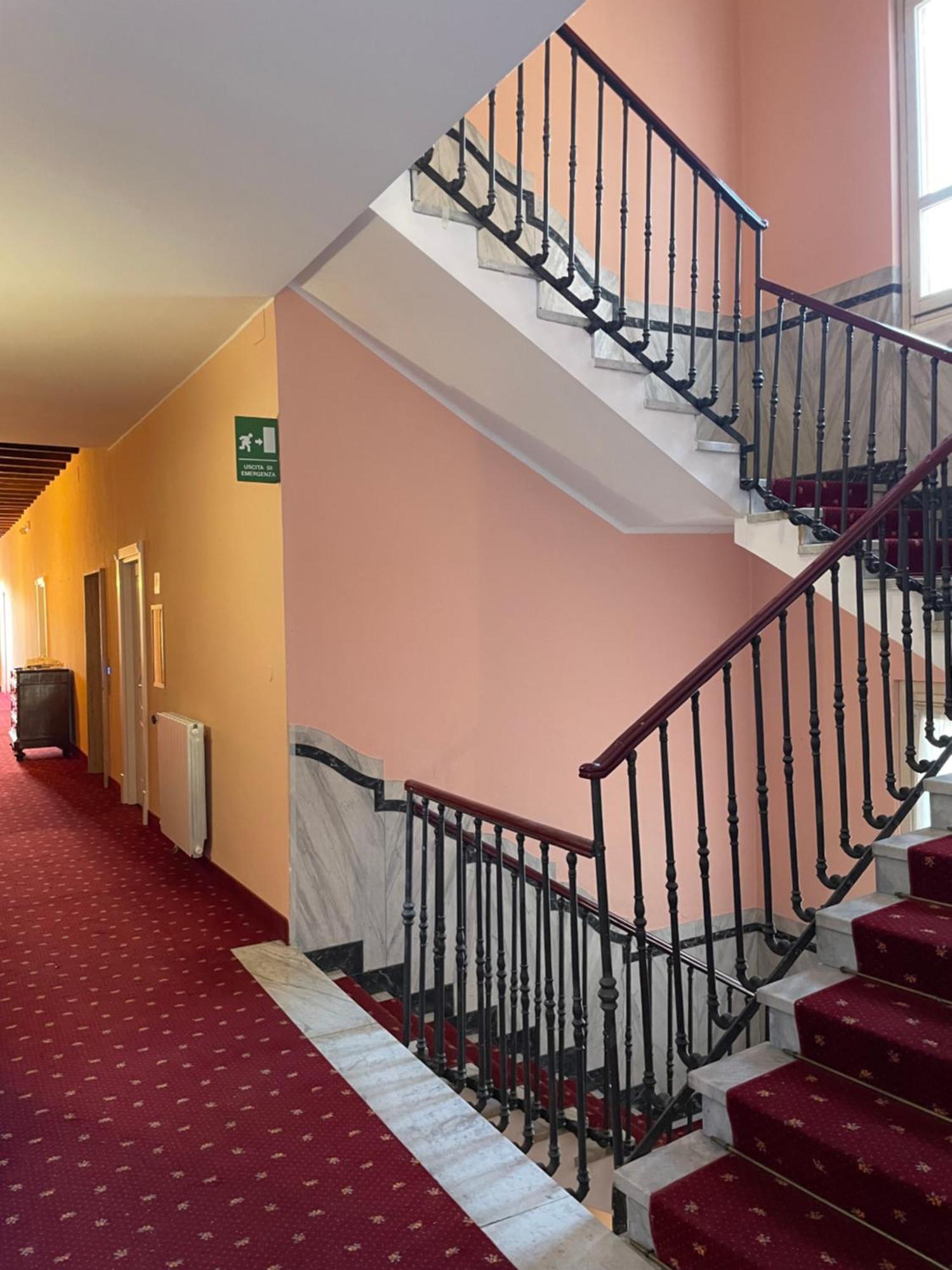 Hotel Milano Pool & Garden Salice Terme Bagian luar foto